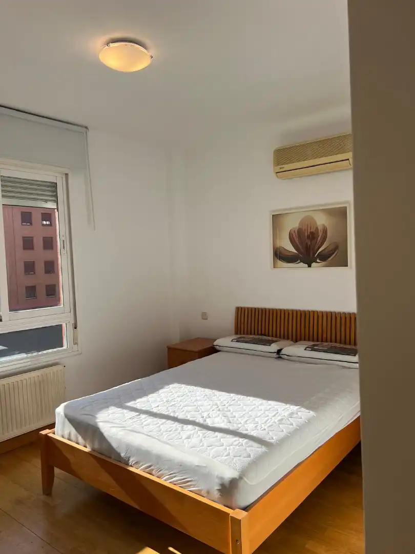 Bedroom of Flat for rent in Madrid  with Air Conditioner, Heating and Parquet flooring