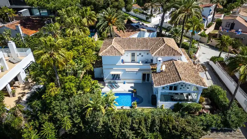 Chalet con piscina en venta en Elviria - Cabopino, imagen 3