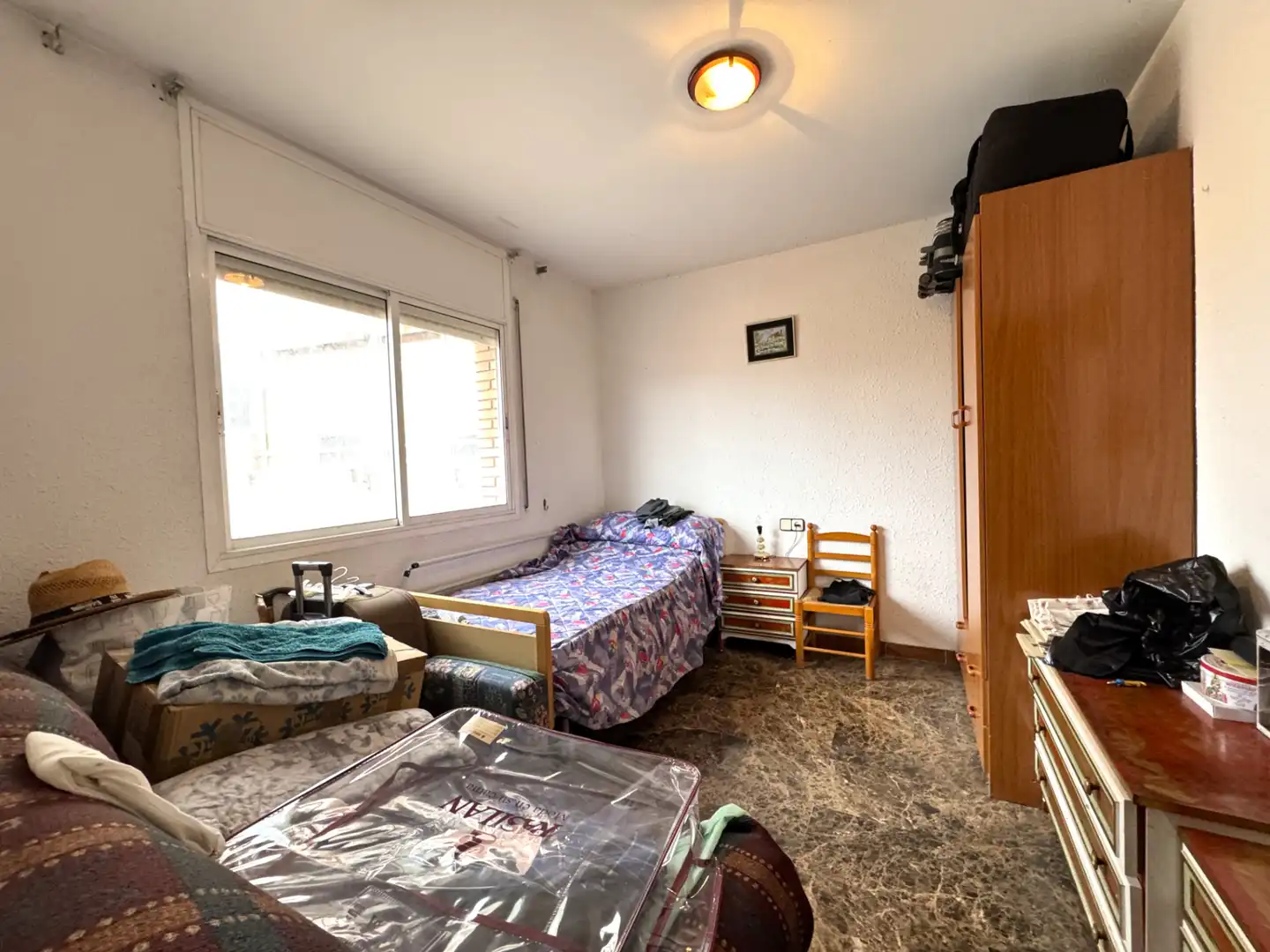 Schlafzimmer von Gebäude zum Verkauf in Santa Coloma de Gramenet mit Alarm