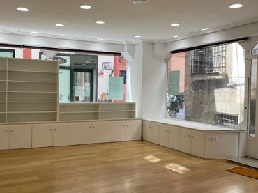 Local comercial en alquiler en Calle Cartas 2