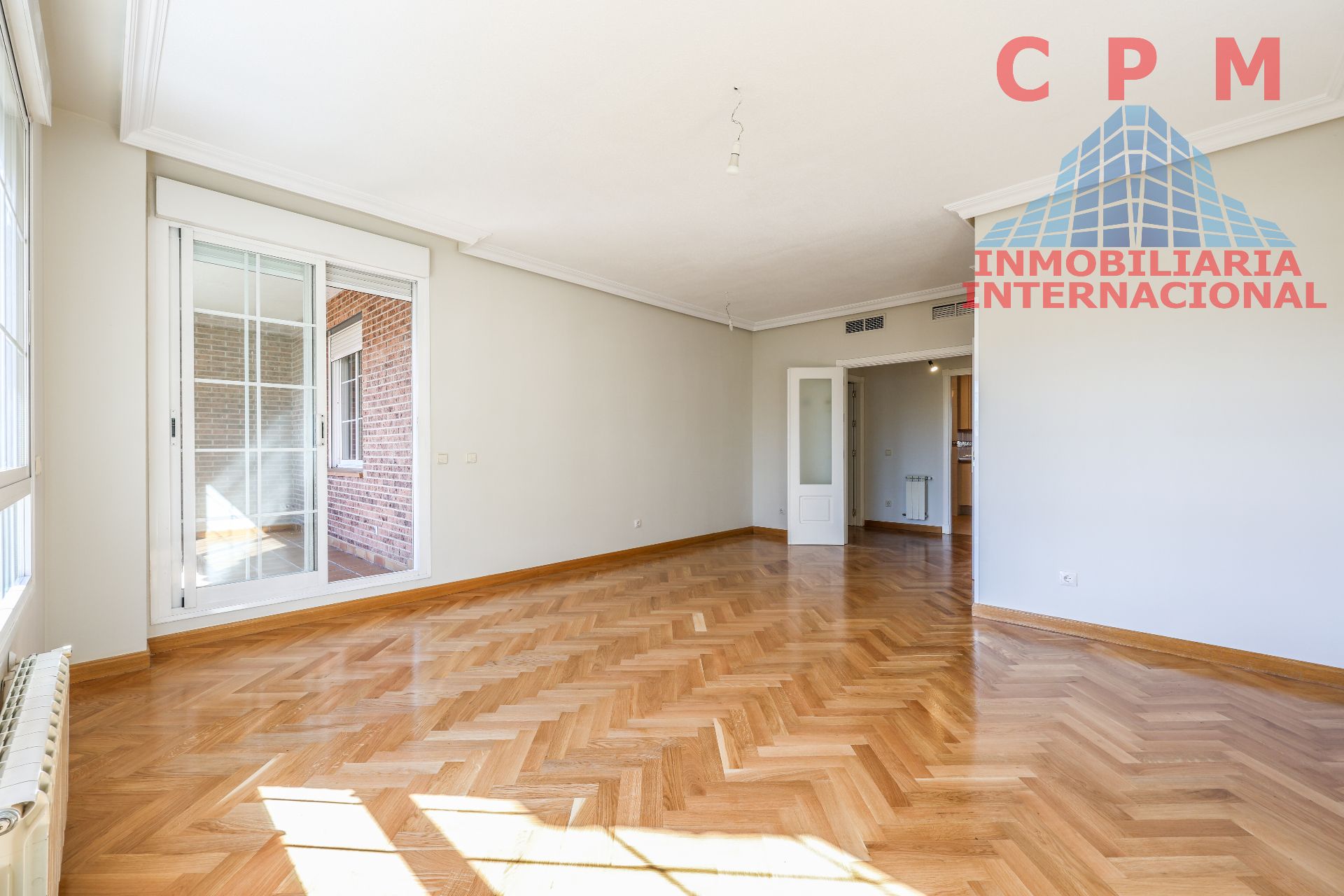 Sala de estar de Piso de alquiler en San Sebastián de los Reyes con Aire acondicionado, Calefacción y Parquet