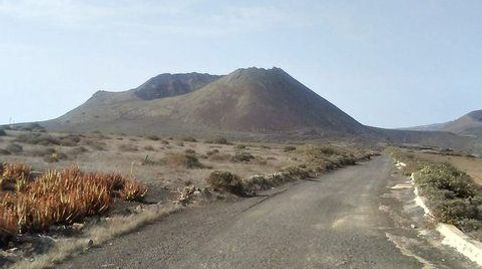 Foto 2 de Terreno en venta en Calle Malpaís, 2, Ye, Haría