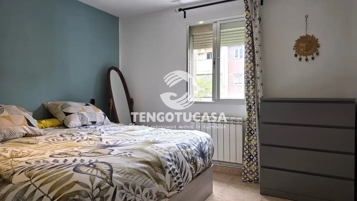 Habitación de Piso en venta en Madrid con Amueblado
