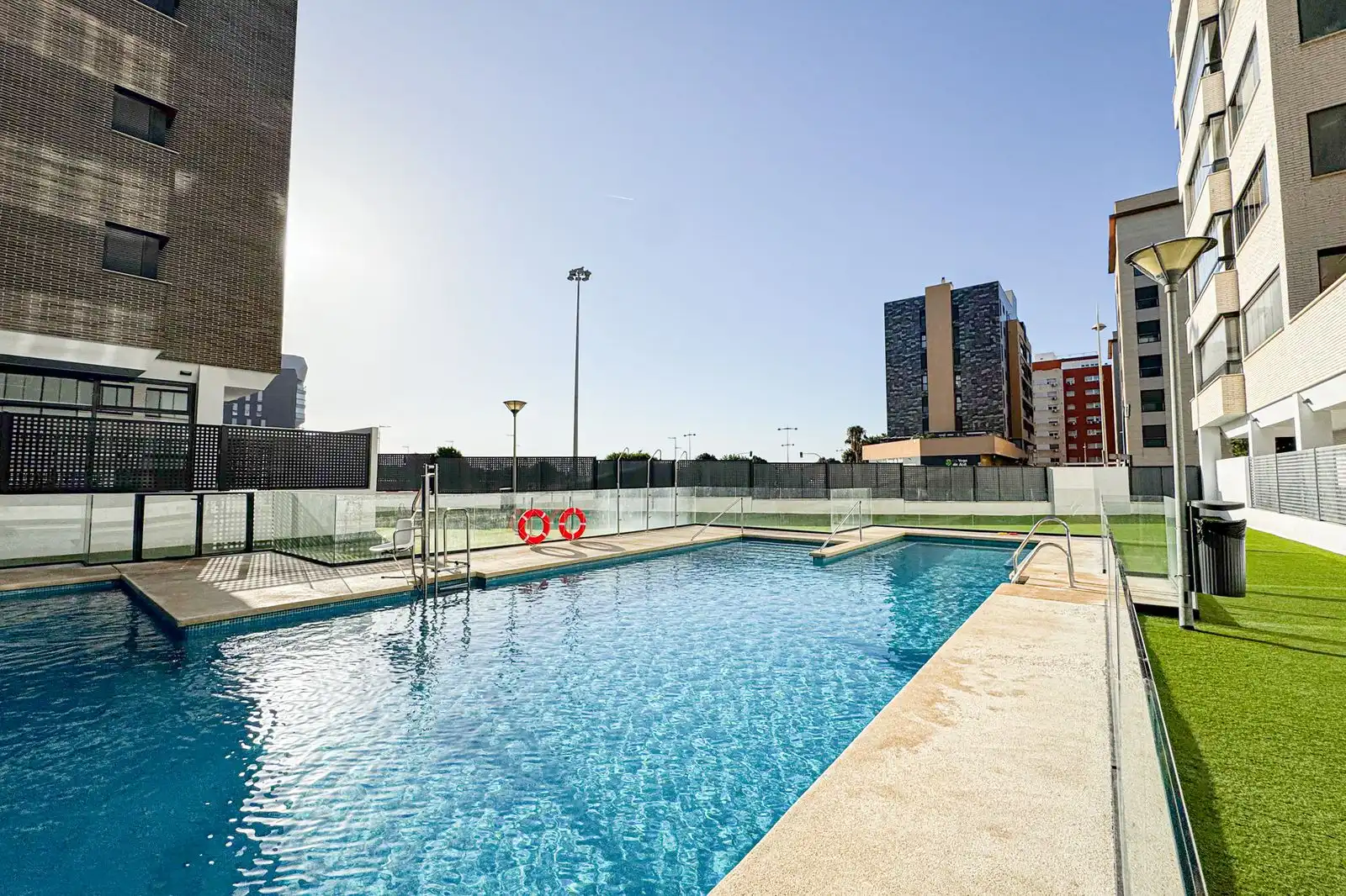 Piscina de Pis en venda en Almería amb Terrassa, Traster i Piscina