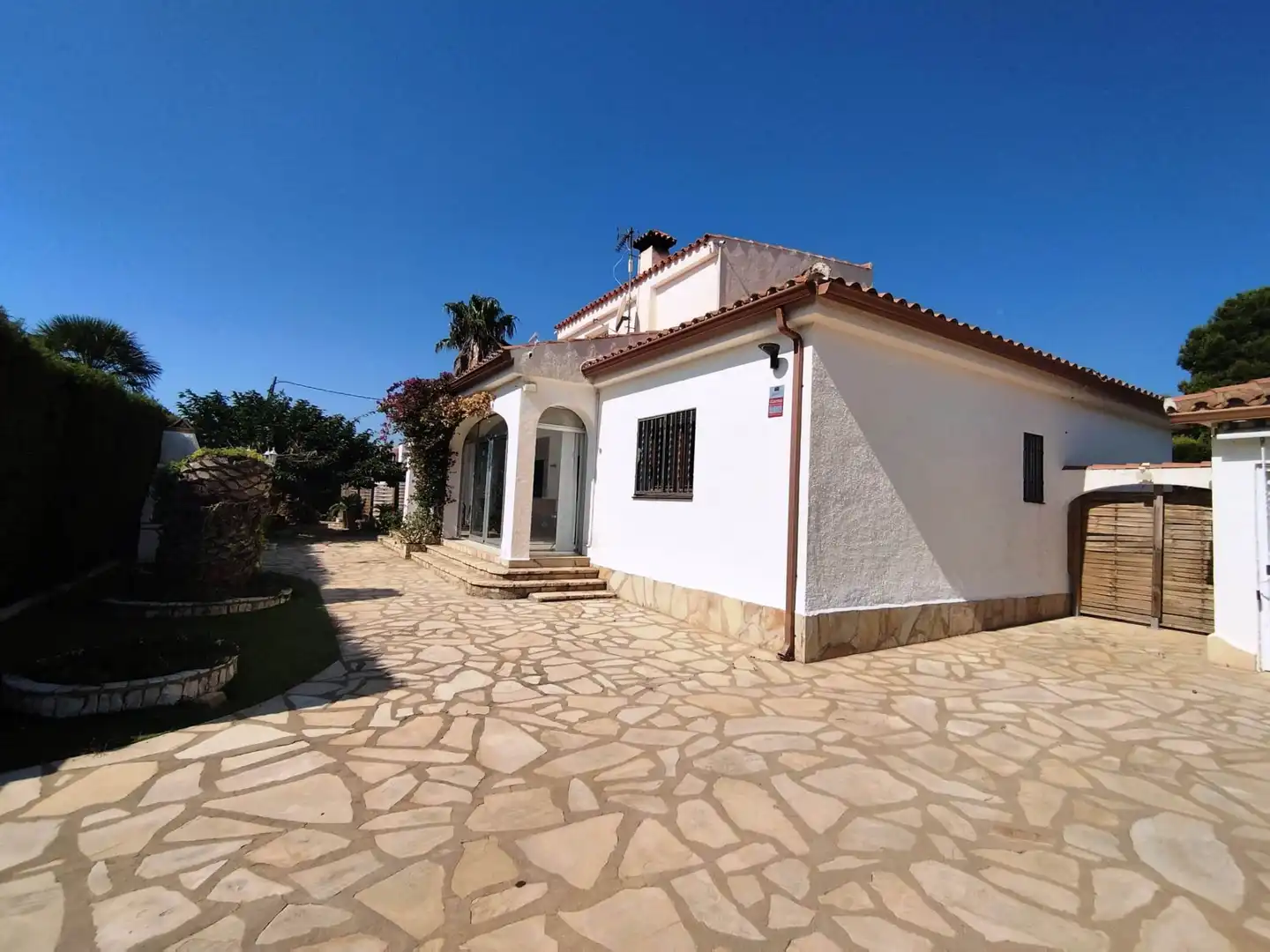 Chalet con piscina en venta en Avinguda de les Tres Cales