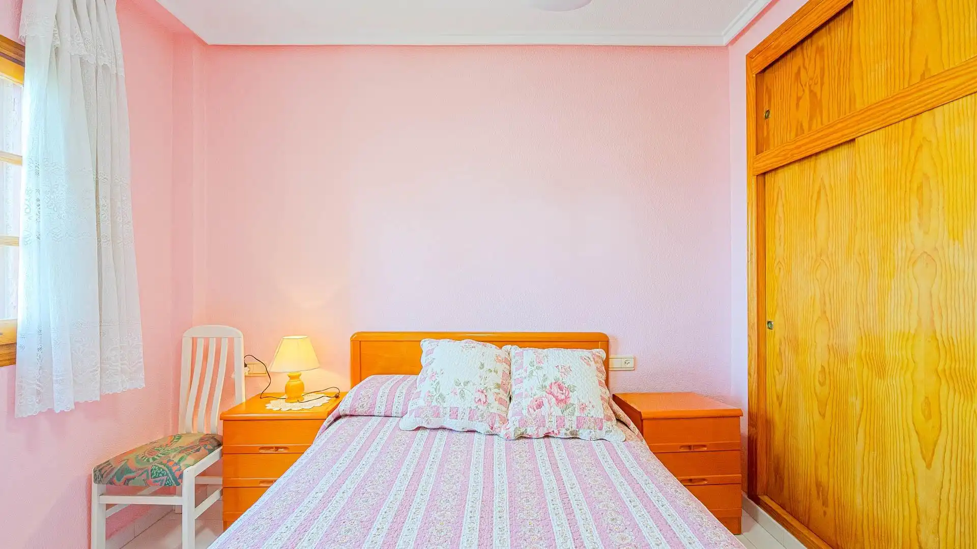 Schlafzimmer von Wohnungen zum Verkauf in Torrevieja mit Terrasse und Gemeinschaftspool