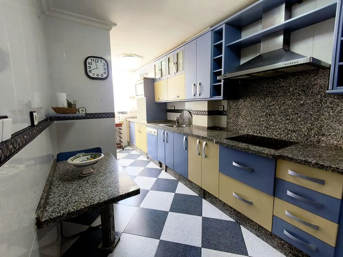Kitchen of Flat for sale in San Fernando  with Air Conditioner
