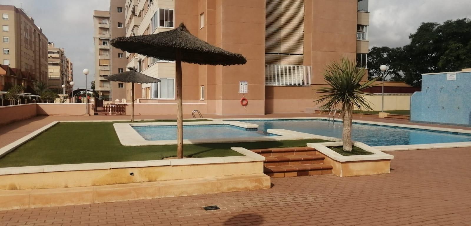 Piscina de Planta baixa en venda en Elche / Elx amb Aire condicionat, Jardí privat i Terrassa
