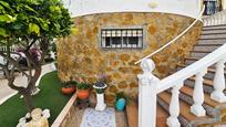 Vista exterior de Casa o xalet en venda en Santa Pola amb Aire condicionat, Calefacció i Jardí privat