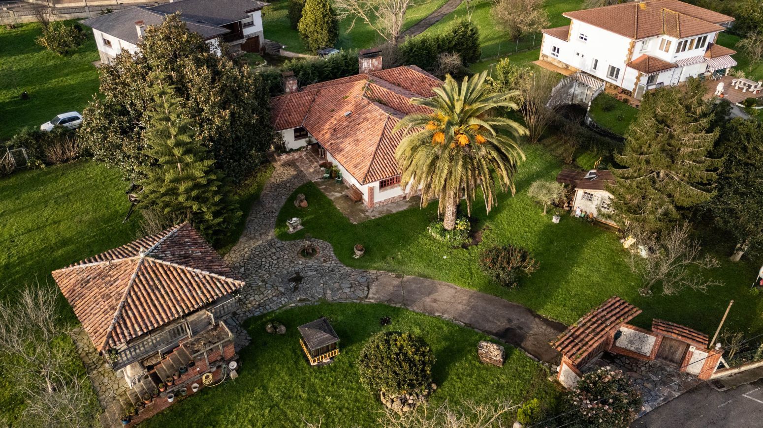 Exterior view of House or chalet for sale in Gijón   with Heating, Private garden and Parquet flooring