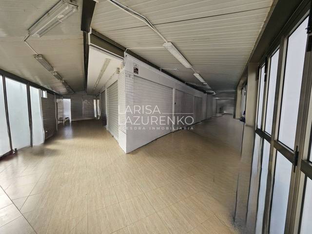 Local comercial en Alquiler en Diputacion en Cap de Sant Pere