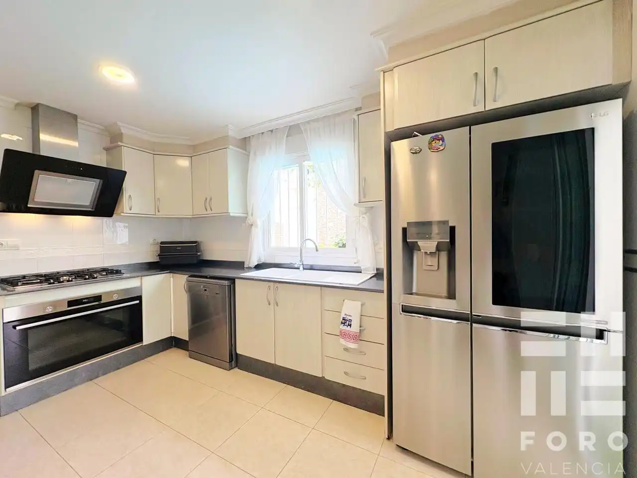 Cocina de Casa o chalet en venta en L'Eliana con Aire acondicionado, Jardín privado y Terraza