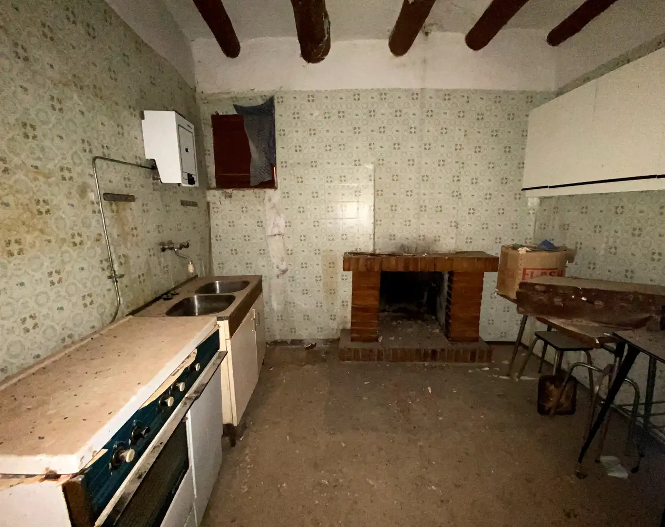 Kitchen of Houses for sale in Blesa  with Storage room and Furnished