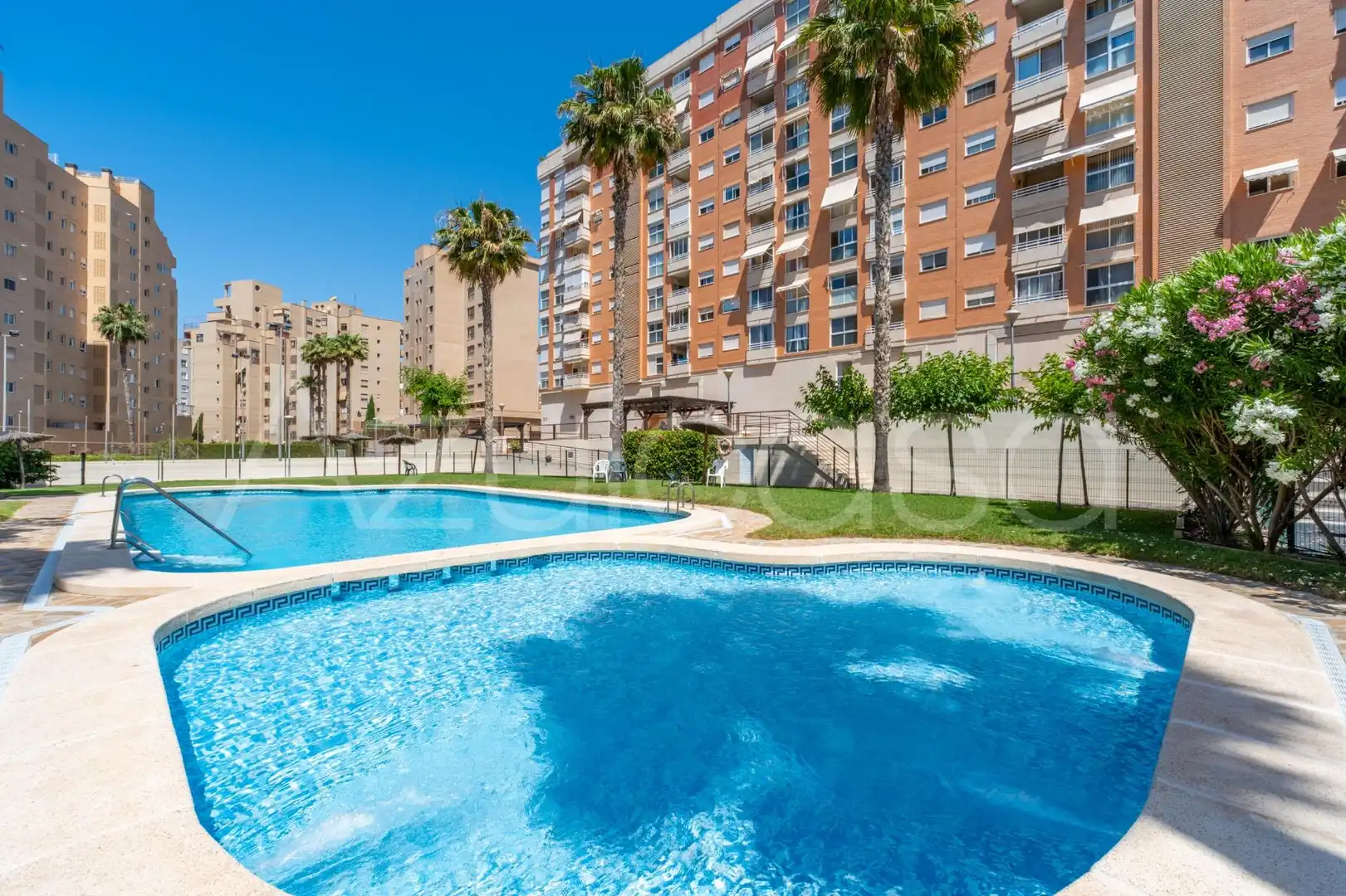 Piscina de Piso en venta en Alicante / Alacant con Aire acondicionado y Piscina comunitaria