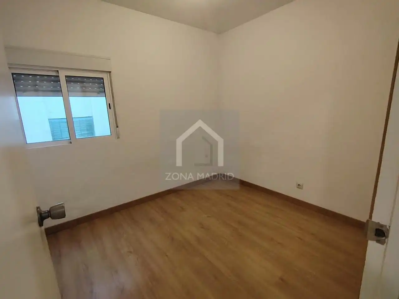 Habitación de Piso en venta en Madrid con Terraza