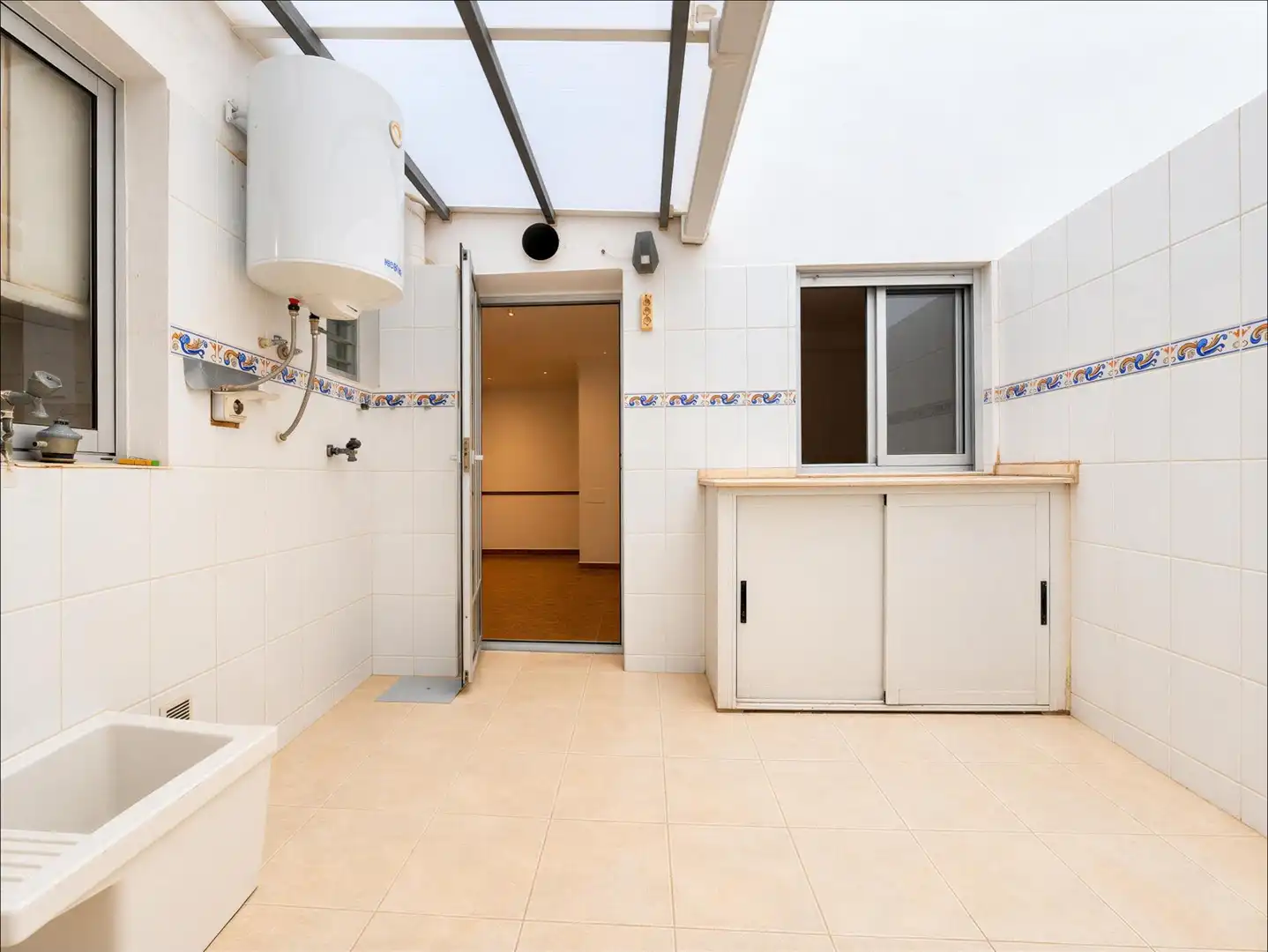 Erdgeschosswohnung mit Aufzug zum Verkauf in Casco Antiguo, imagen 24