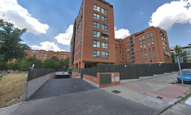 Garaje en Venta en c/ centen en PAU de Carabanchel
