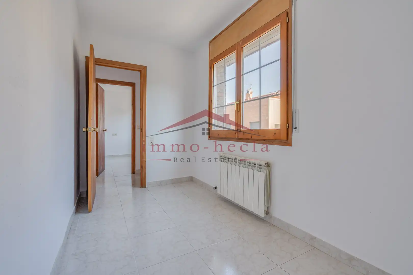 Dormitori de Casa adosada en venda en Vilanova del Camí amb Calefacció, Terrassa i Piscina