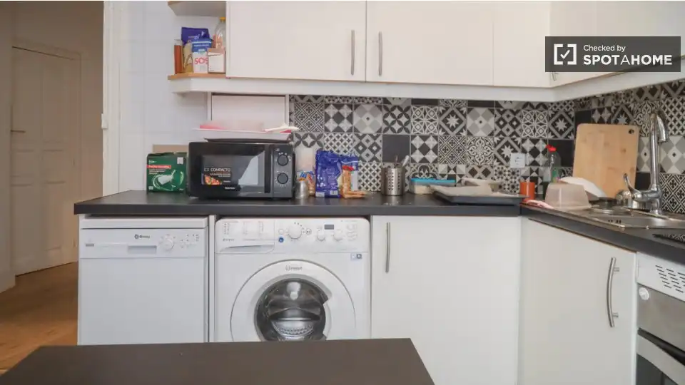 Kitchen of Flat for share in Madrid  with Air Conditioner, Heating and Terrace