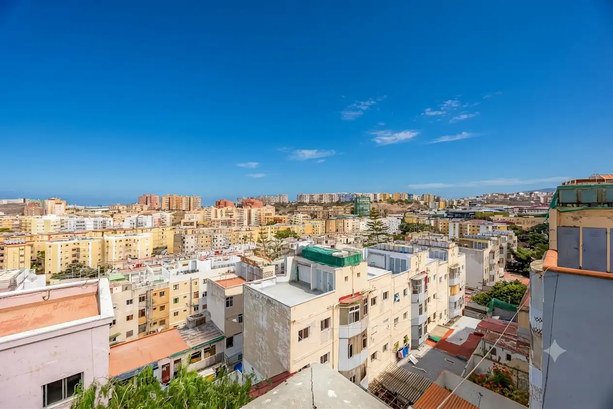 Vista exterior de Piso en venta en Las Palmas de Gran Canaria con Trastero y Amueblado