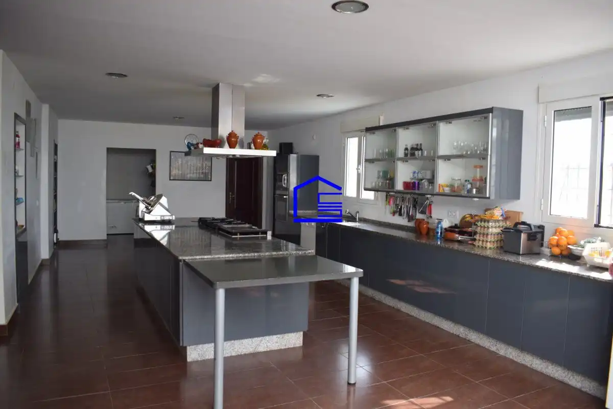 Küche von Country house zum Verkauf in Puerto Real mit Privatgarten, Terrasse und Abstellraum