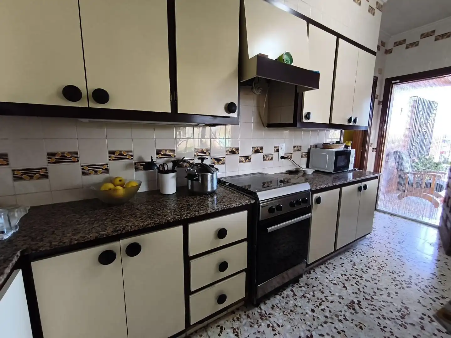 Cocina de Casa o chalet en venta en Elche / Elx con Jardín privado
