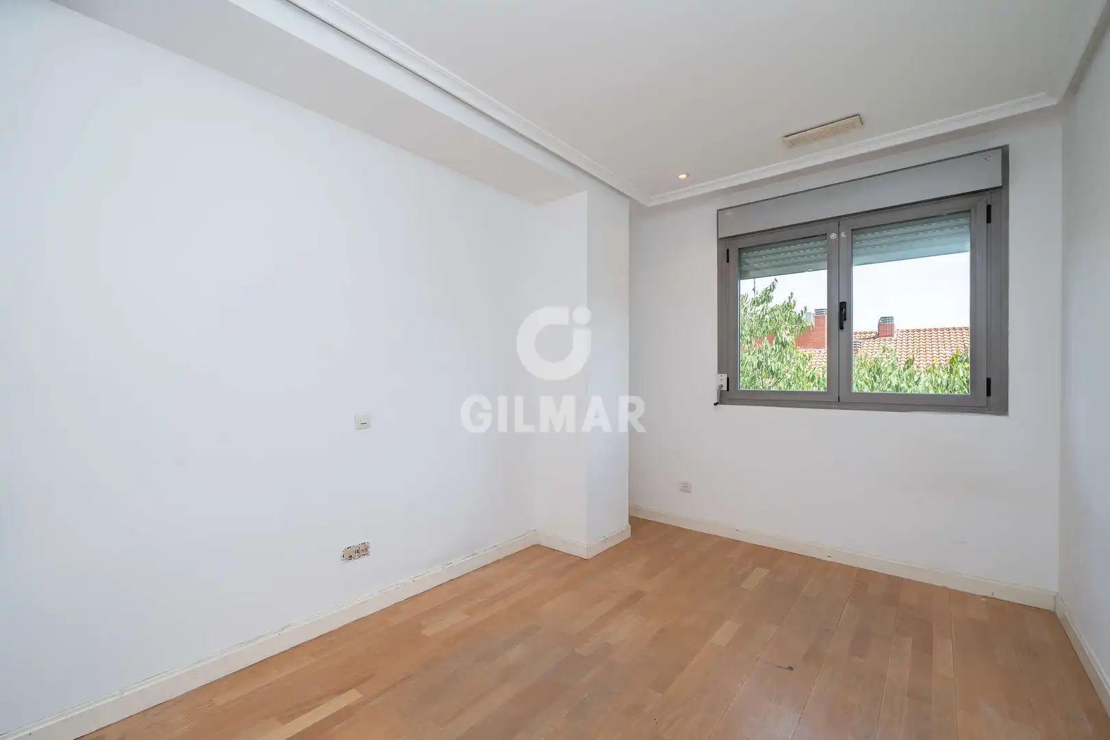 Bedroom of Flat for sale in Madrid  with Heating, Private garden and Storage room