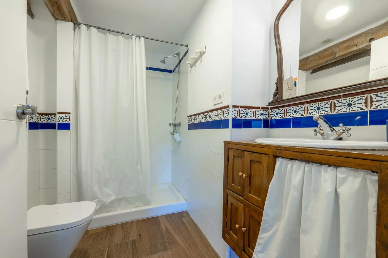 Bathroom of Houses for sale in Granada  with Air Conditioner, Terrace and Furnished
