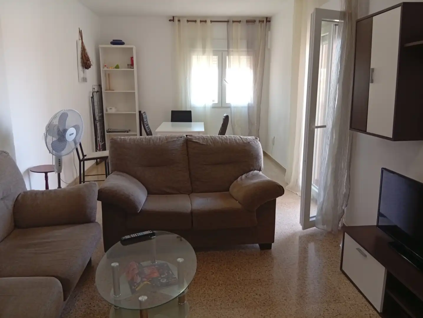Wohnzimmer von Wohnung zur Miete in Granada mit Terrasse, Möbliert und Ofen
