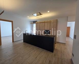 Kitchen of Apartment to rent in Salamanca Capital  with Heating