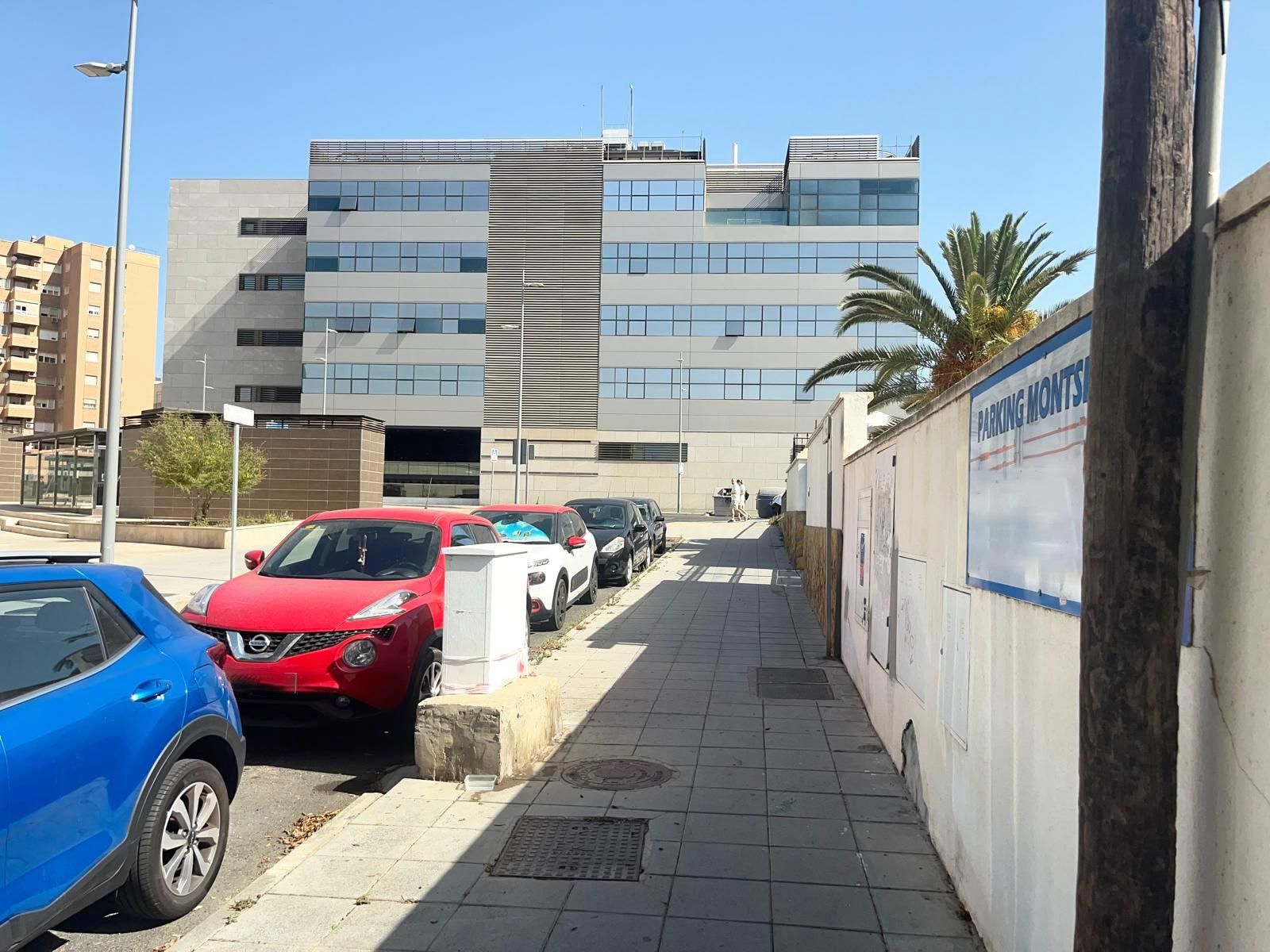 Vista exterior de Garaje en venta en  Almería Capital