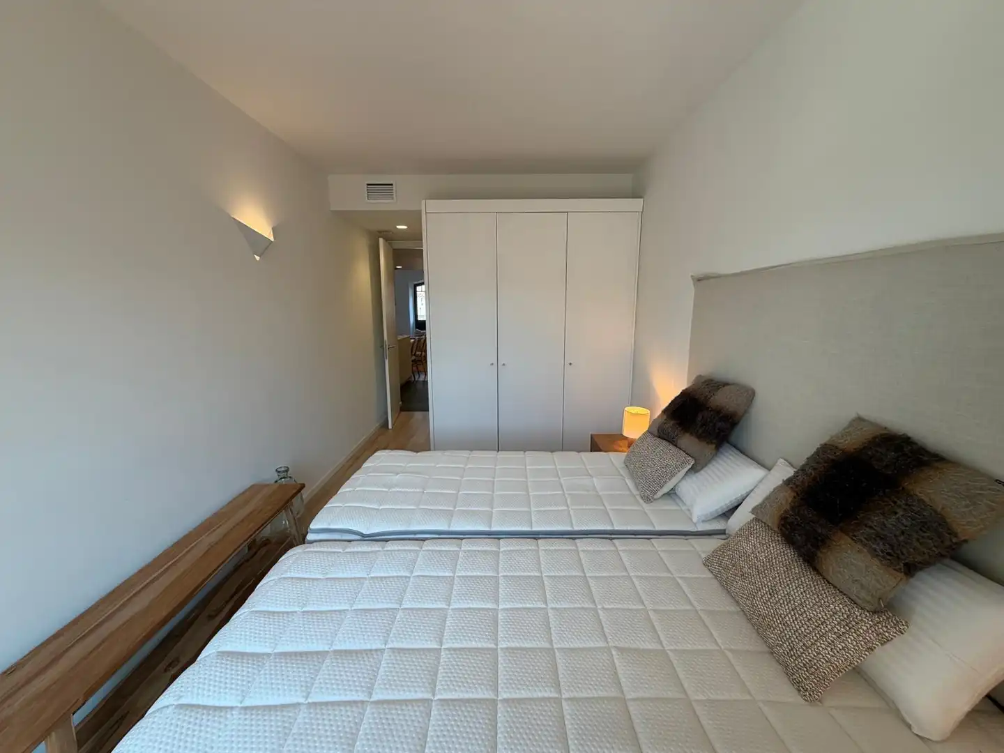 Habitación de Piso de alquiler en Girona con Aire acondicionado, Calefacción y Amueblado