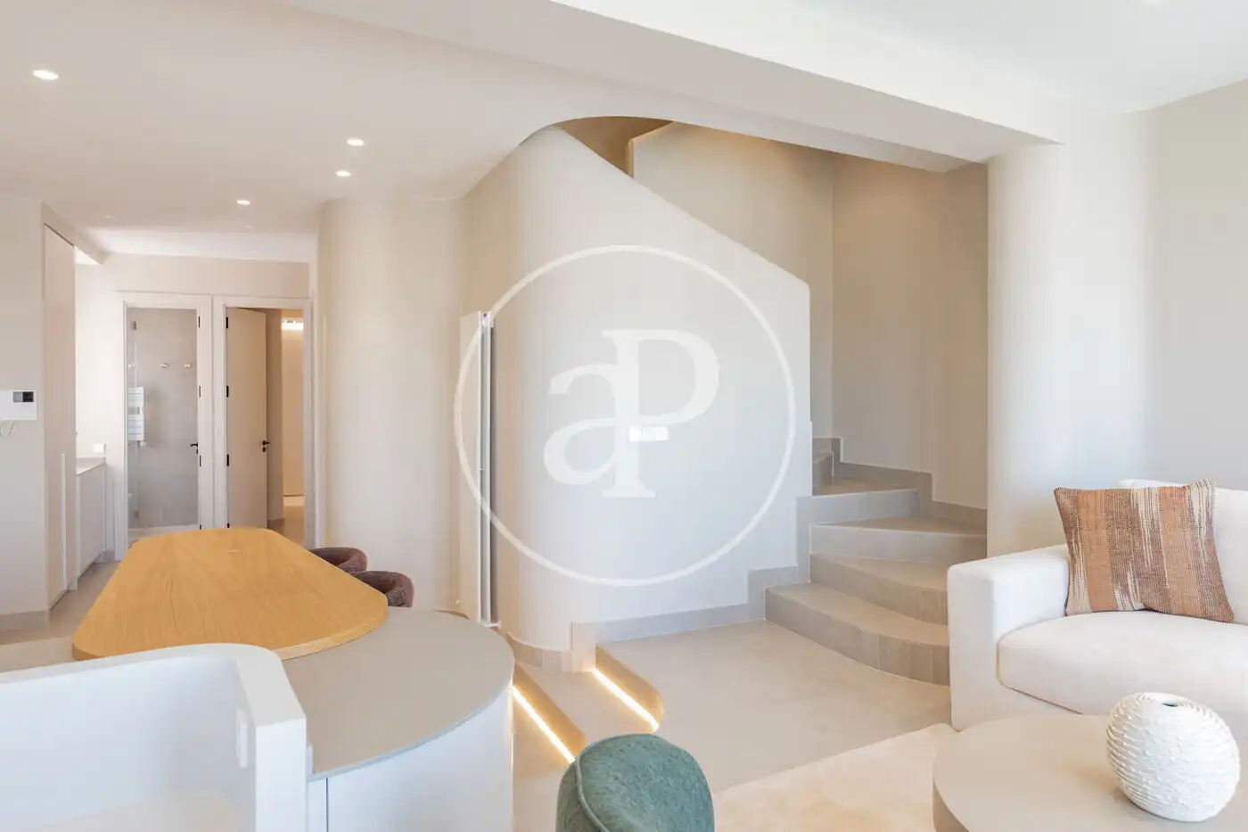 Flat for sale in Madrid  with Air Conditioner, Heating and Furnished