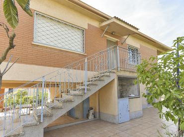 Villa avec balcon à vendre à Carrer Rasos de Peguera
