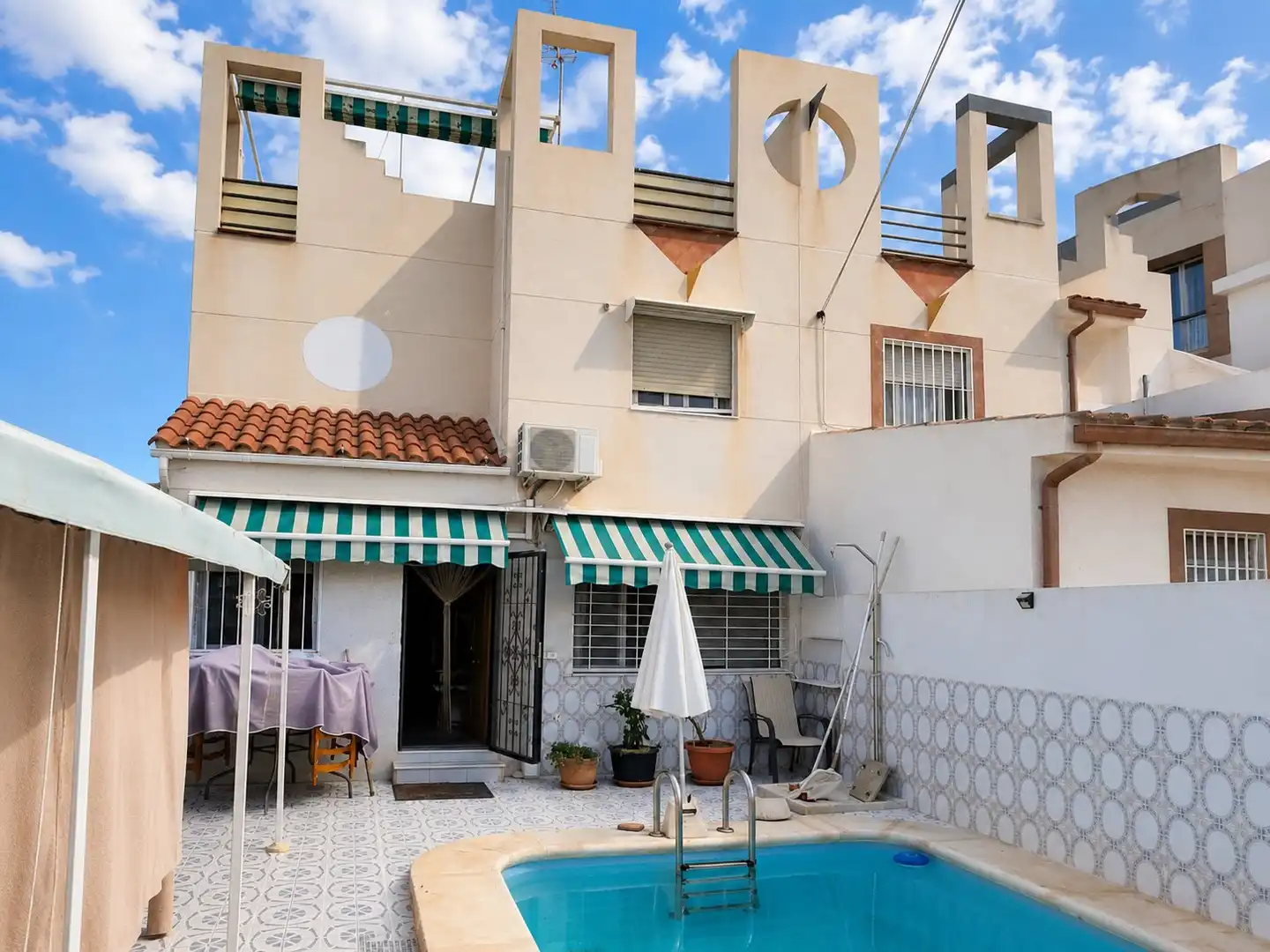Außenansicht von Maisonette zum Verkauf in Torrevieja