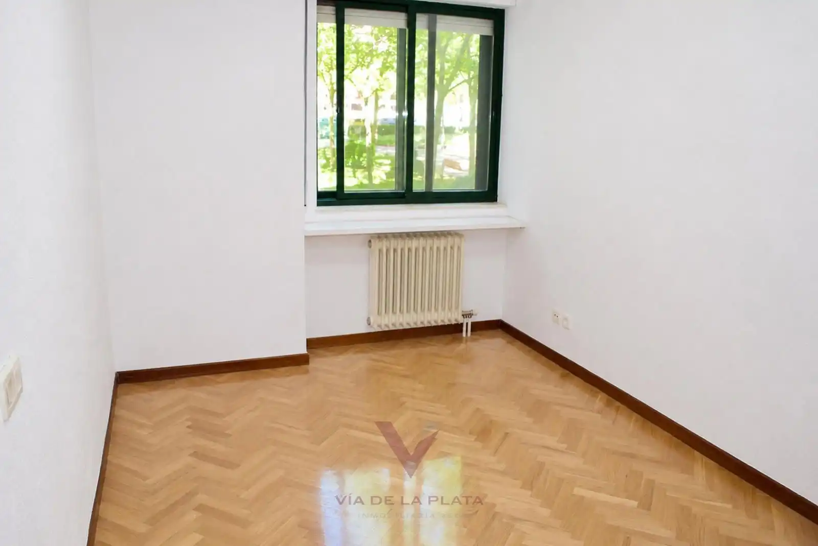 Bedroom of Flat for rent in Salamanca  with Heating, Oven and Washing machine