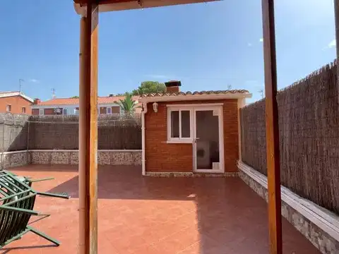 Casa aparellada amb terrassa en venda a Carrer Puigmal, imagen 55