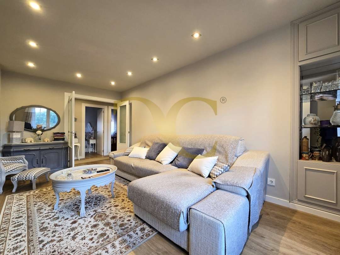Living room of Flat for sale in Gijón   with Heating, Storage room and Balcony