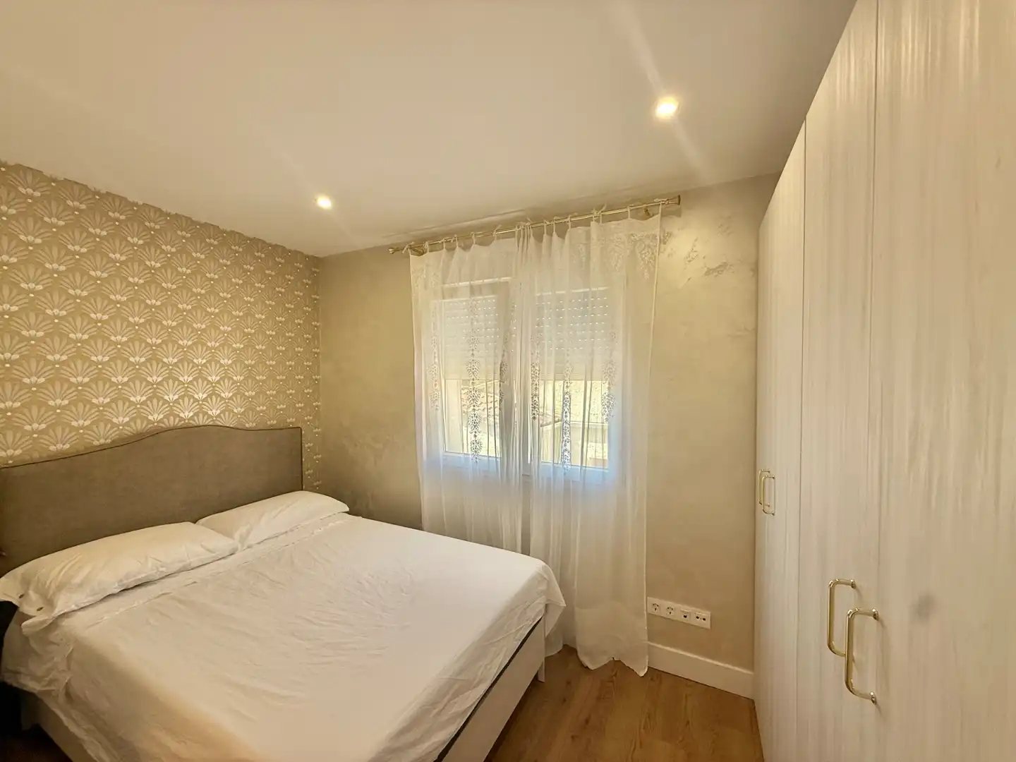 Schlafzimmer von Einfamilien-Reihenhaus zum Verkauf in Las Ventas de Retamosa mit Klimaanlage, Heizung und Terrasse