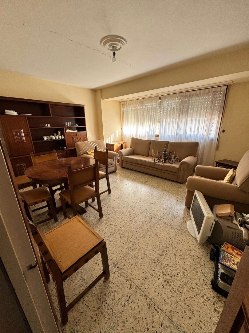Sala d'estar de Pis en venda en Ferrol amb Balcó