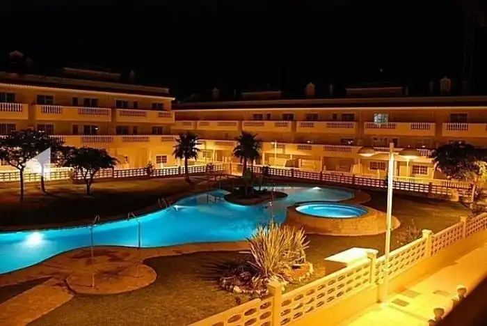 Appartamento con piscina in affitto a Avenida Avenida de Escandinavia, imagen 32