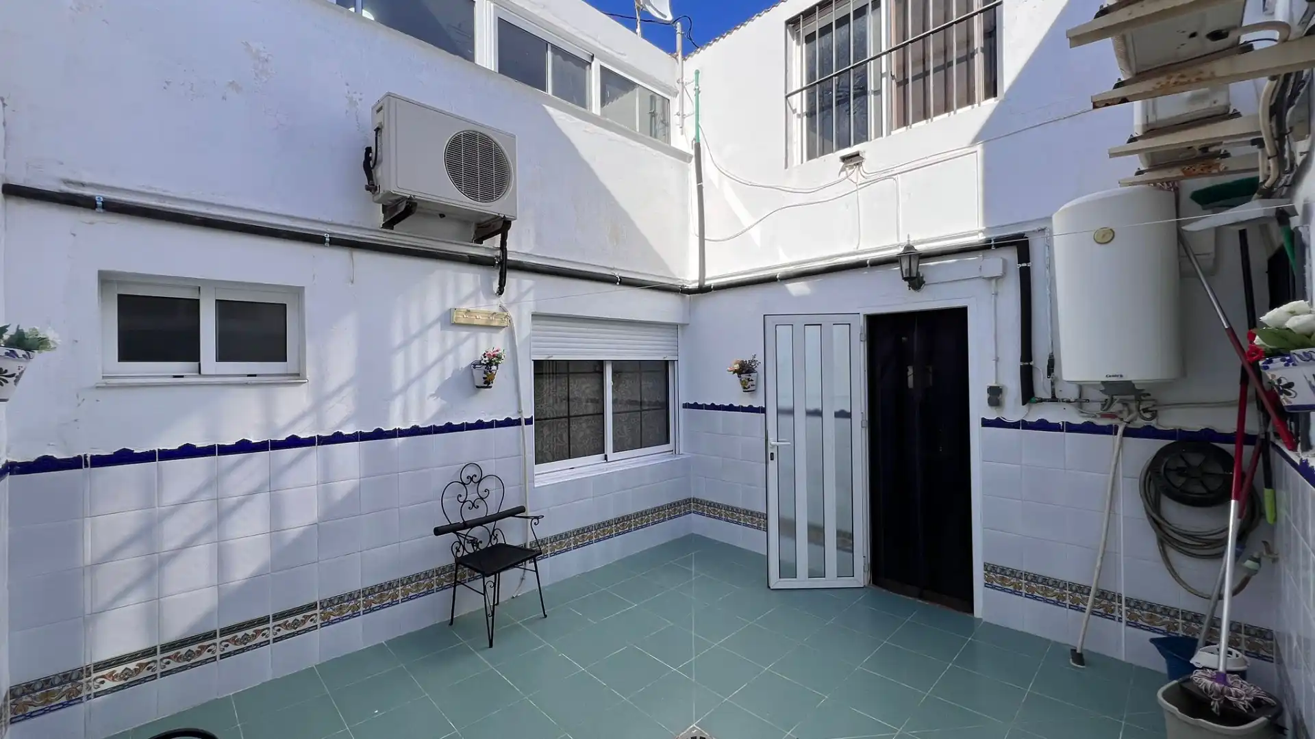 Vista exterior de Casa o xalet en venda en Molina de Segura amb Aire condicionat, Jardí privat i Piscina