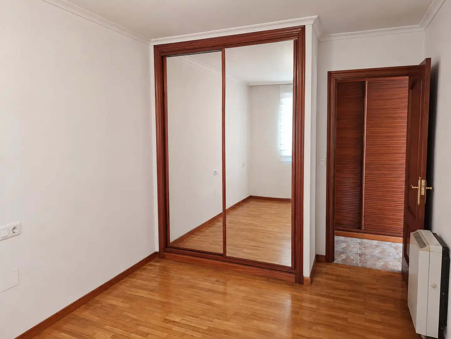Dormitori de Pis en venda en Viveiro amb Terrassa