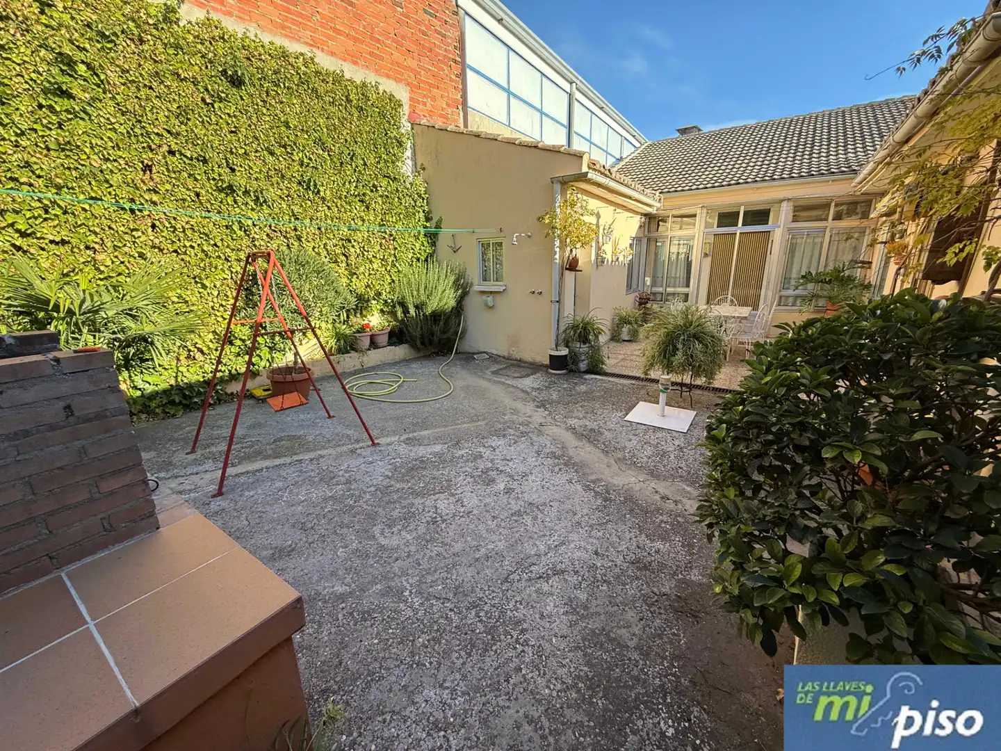 Terraza de Casa o chalet en venta en Valladolid con Calefacción, Jardín privado y Parquet