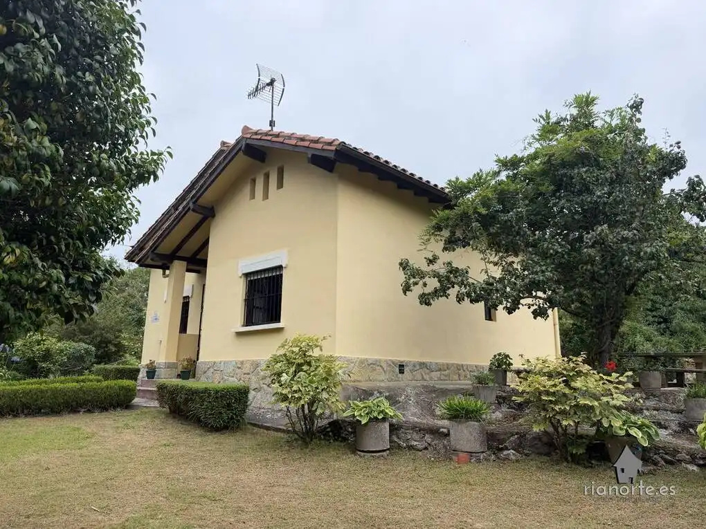 Vista exterior de Casa o chalet en venta en Ribadesella con Jardín privado