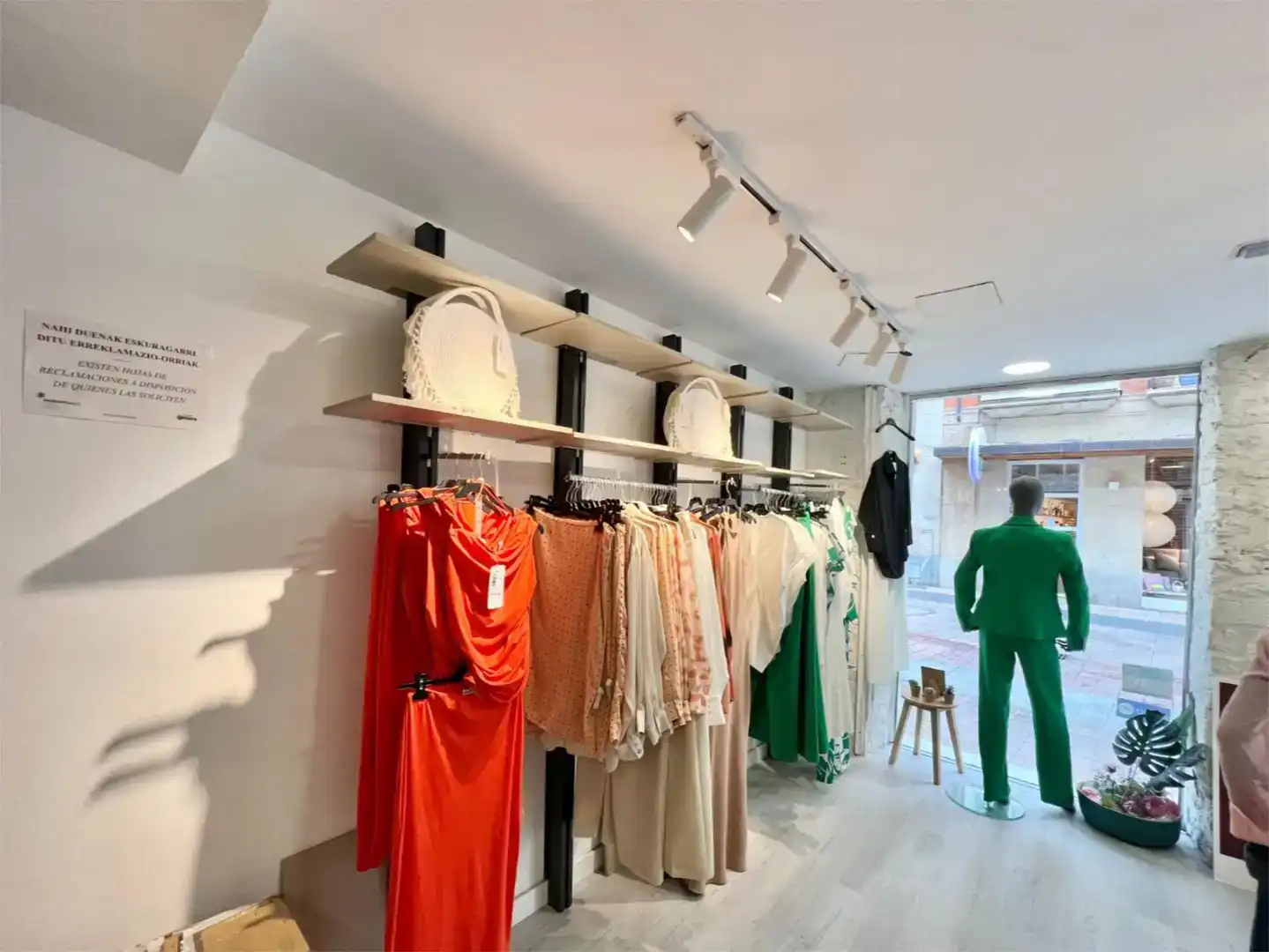 Local en venta en Vitoria - Gasteiz con Aire acondicionado