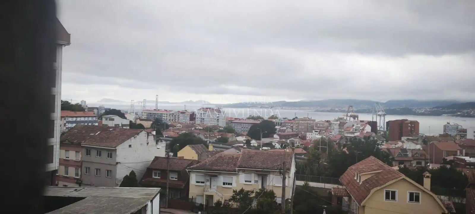 Casa adosada en venda a Frian, Teis