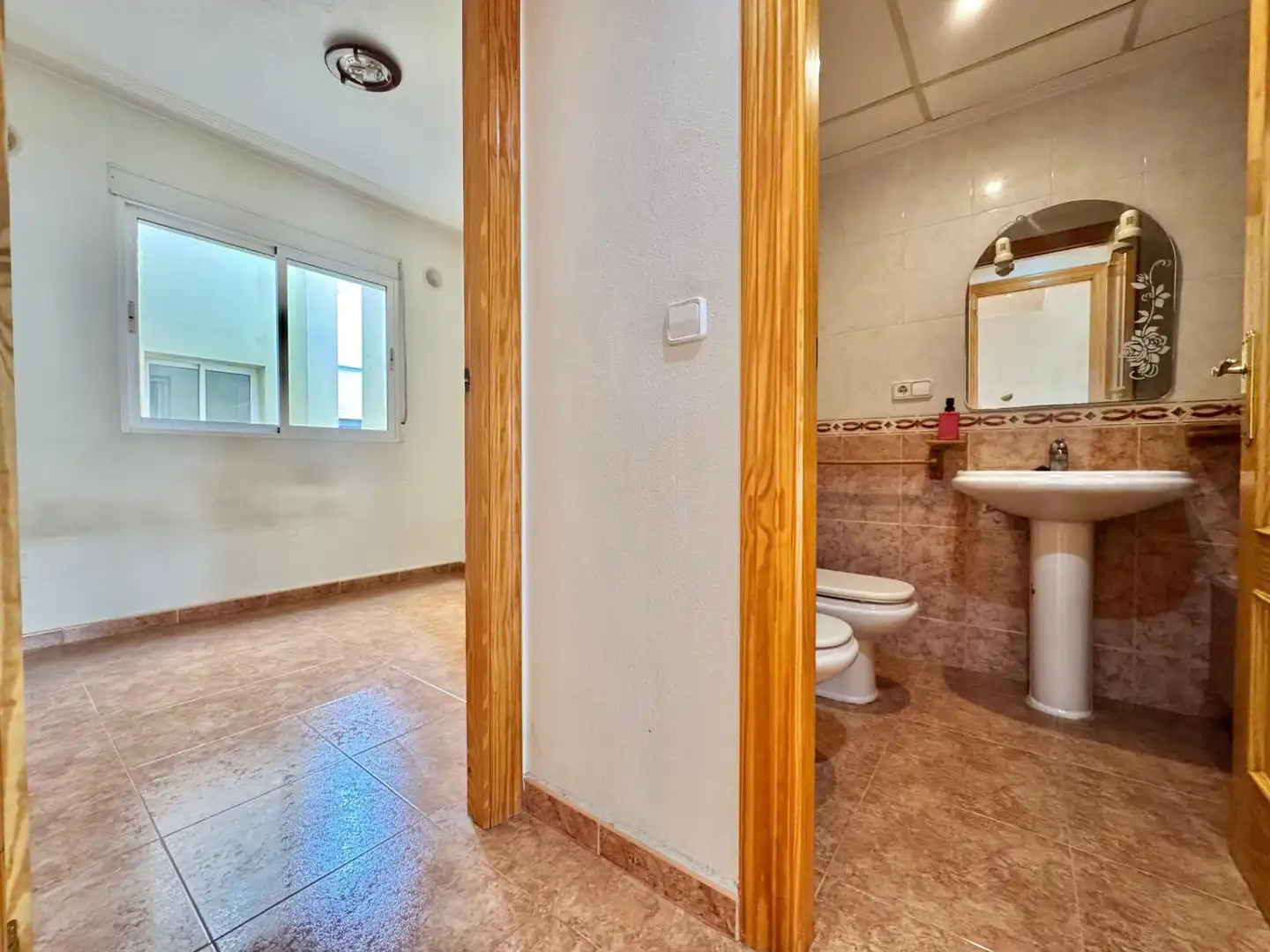 Baño de Piso en venta en Murcia con Trastero y Balcón