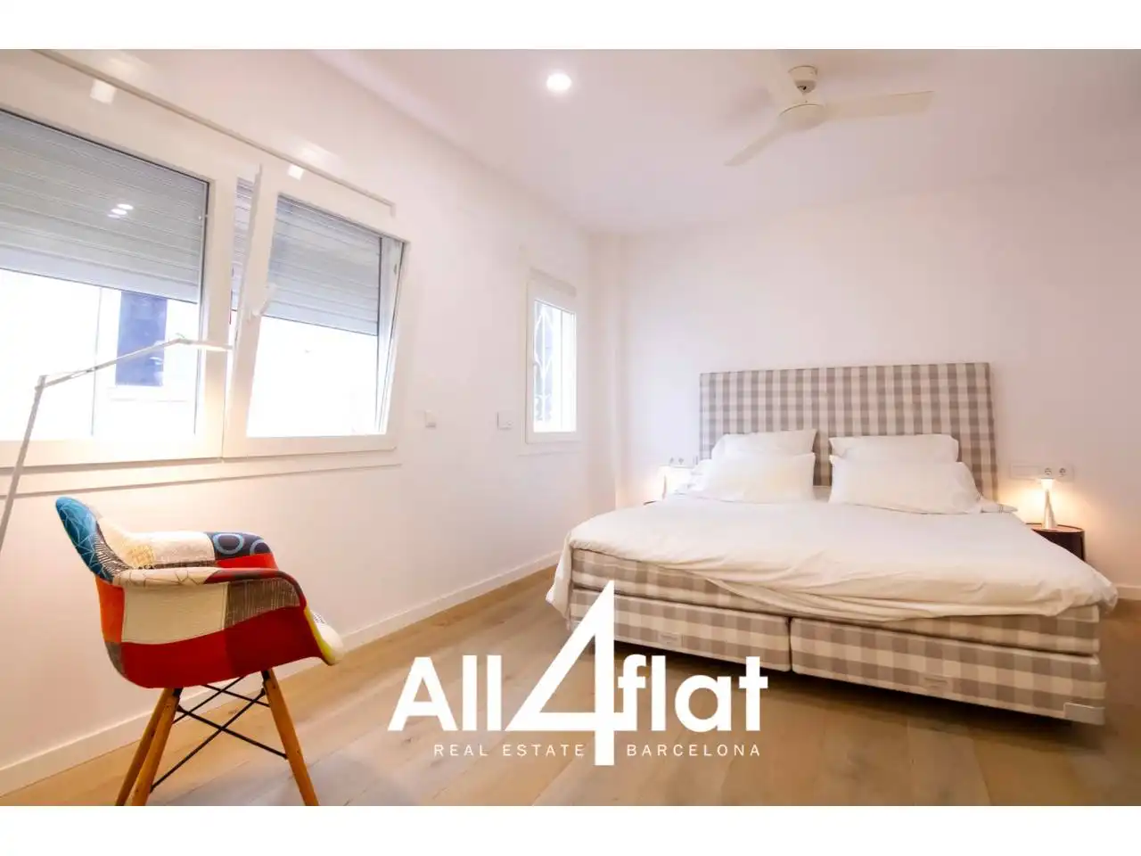 Bedroom of Attic for rent in Barcelona  with Air Conditioner, Heating and Parquet flooring