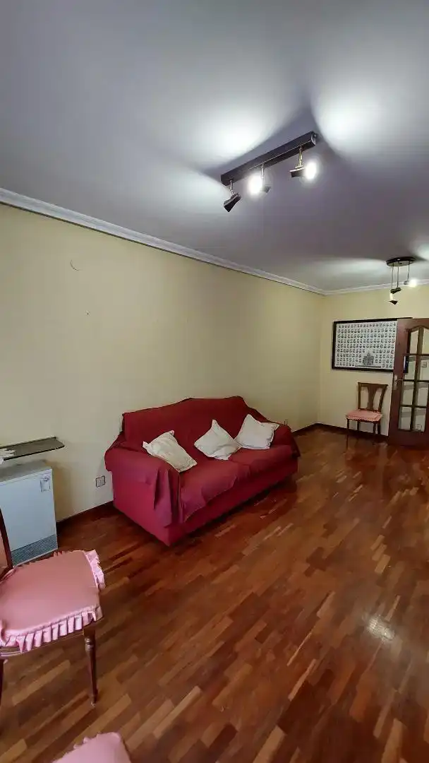 Sala d'estar de Pis en venda en Miranda de Ebro amb Parquet, Traster i Moblat